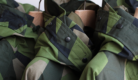 DEADSTOCK】00s Swedish Army M90 Camo Field Jacket.機能的で DEADSTOCK】00s Swedish Army M90 Camo Field Jacket.機能的で